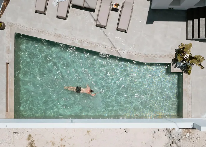 Mon Signor Adults Only Boutique - Santorini מלון Kamári