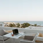 Mon Signor Adults Only Boutique - Santorini Hotel Kamári