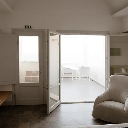 Mon Signor Adults Only Hotel - Kamari Santorini Hotel Kamári
